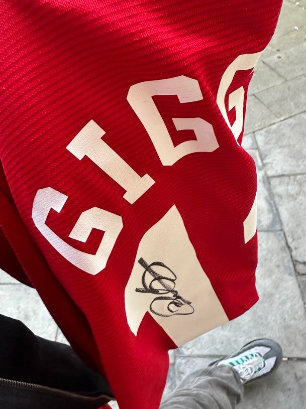 Ryan Giggs Signed 2000/2001 Manchester United Home Shirt
